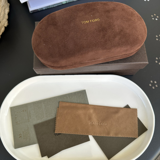 Tom Ford Orjinal Kılıf ve Aksesuarları