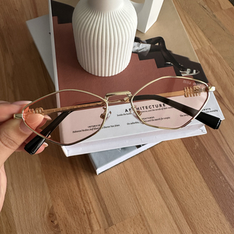 Miu Miu Pembe Transparan Yeni Sezon Gözlük E01S16RA
