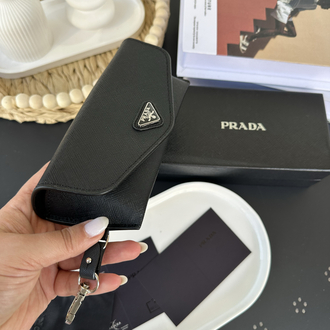 Prada Orjinal Kılıf ve Aksesuarları