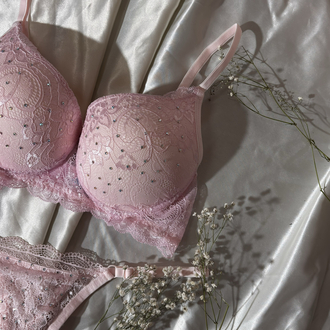 Pudra Pembe, Push-Up Dolgulu ve Taş İşlemeli Dantelli Sütyen Takımı
