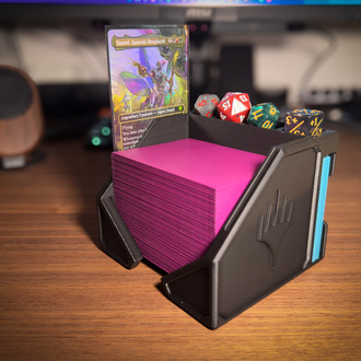 Magic: The Gathering Commander Deck Düzenleyici ve Oyun Standı