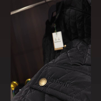 Barbour Siyah Kapitone Mont