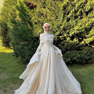 Yani saya model