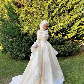 Yani saya model
