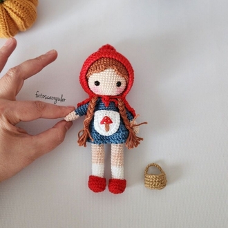 Mini Kırmızı Başlıklı Kız 