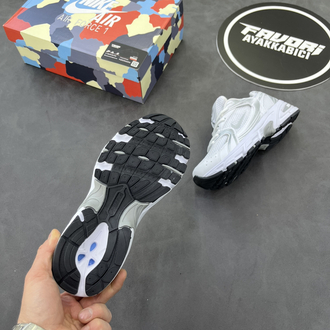 Nike 530