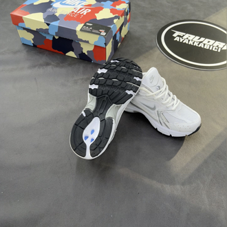 Nike 530