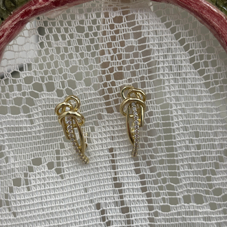 Kadın Kararmaz Çelik Zirkon Taş Detaylı Gold Küpe