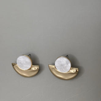 Kadın Sedef Görünümlü Gold Modern Küpe