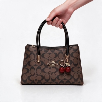 Coach Mid Boy Signature Cherry Charmlı Acı Kahve Çanta