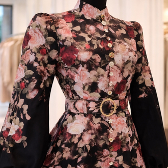 Siyah çiçekli zimmermann elbise