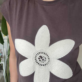Papatya Motifli Tshirt