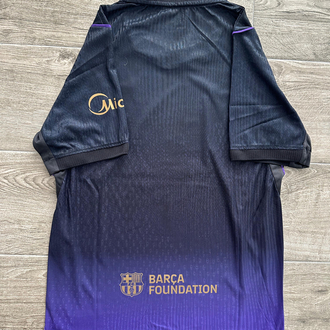 Barcelona 2026-2027 Deplasman Forması