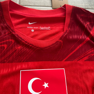 Türkiye Milli Takım 2026 İç Saha Profesyonel “Kenan Yıldız” Maç Forması 