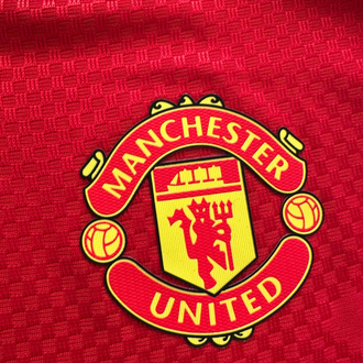 Manchester United 2026-2027 İç Saha