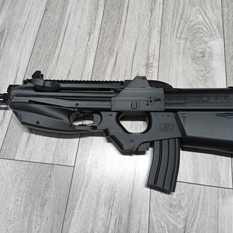 FN F2000 Maket