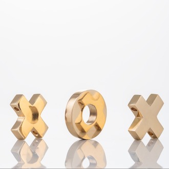 Aurex Tic Tac Toe – Lüks Mermer ve Pirinç XOX Strateji Oyunu - El Yapımı Koleksiyon Ürünü