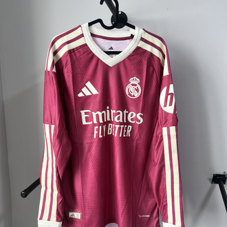 REAL MADRİD 26/27 UZUN KOL MAÇ FORMASI 