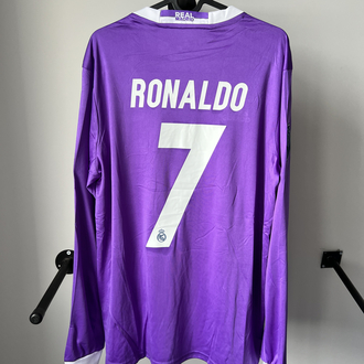 RETRO REAL MADRİD 16/17 CRİSTİANO RONALDO UZUN KOLLU MAÇ FORMASI 