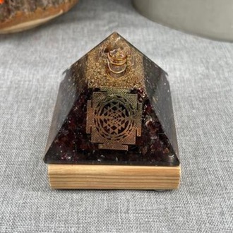 Garnet Piramit Orgonit