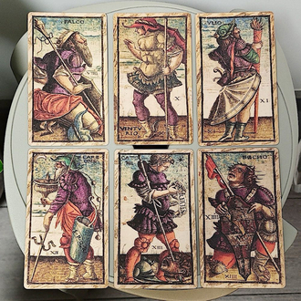 Sola busca tarot (yüksek kalite)