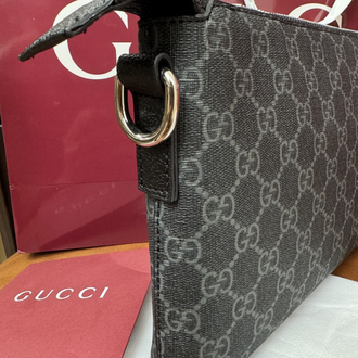 Gucci messenger bag