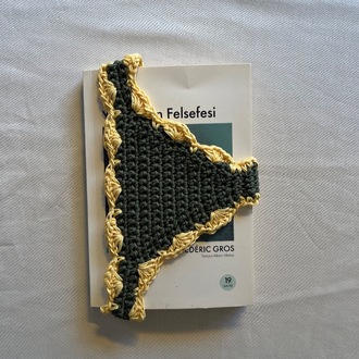 Bikini Bookmark