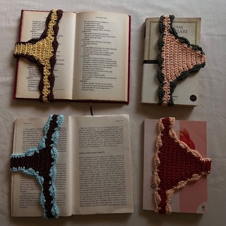 Bikini Bookmark