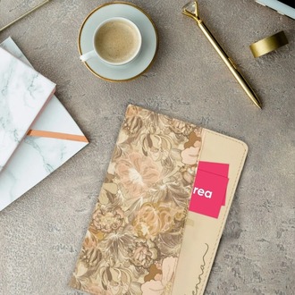 Kişiye Özel Çiçek Desenli Defter ve Tüy Kalem Seti Lazer Kazıma Günlük Kartlıklı Defter