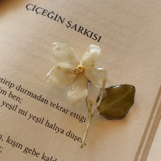 Minik Yasemin Broş