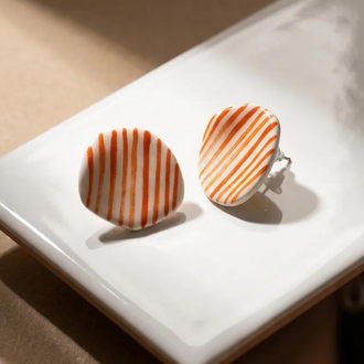 Apricot Lines