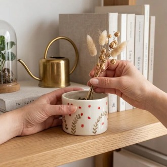 El Boyaması Stoneware Kulpsuz Bardak – 150 ml