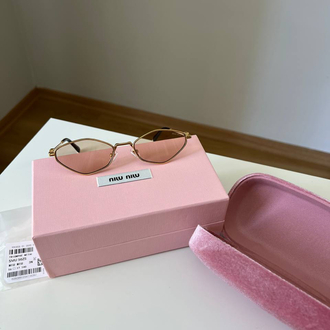 Miu Miu Logo Güneş Gözlüğü