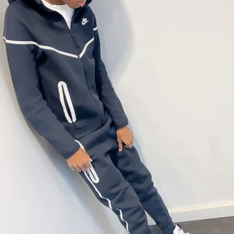 Nike Tech Fleece Reflektör