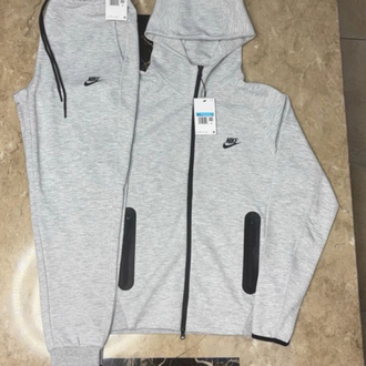 Nike Tech Fleece
