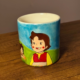 Heidi El Yapımı Seramik Kupa – 300 ml | Tamamı El Boyaması Koleksiyon Kupası