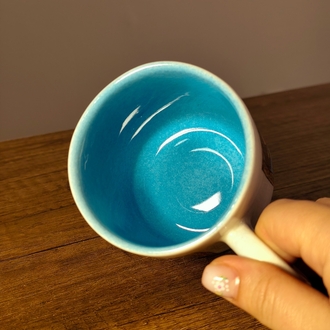 Heidi Tabloları El Yapımı Seramik Kupa – 220 ml | Tamamı El Boyaması Koleksiyon Kupası