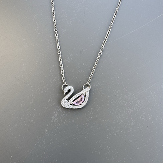 SWAROVSKI MODEL PEMBE GÜMÜŞ KUĞU KOLYE ÇELİK 