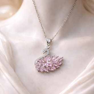 Pembe Swan kolye 