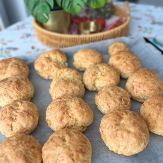 Peynirli İngiliz Çöreği “Scone”