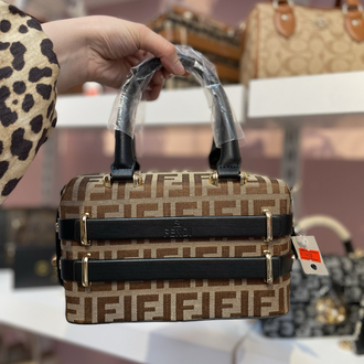 fendi kutu çanta 2111