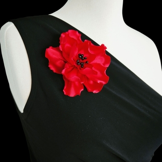 kırmızı ipek saten boyun çiçeği & çiçek broş