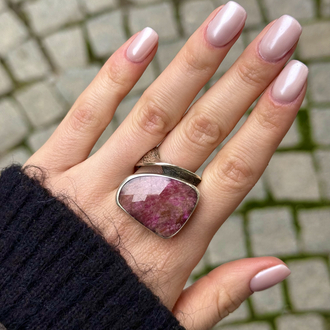 Pembe Safir Yüzük 
