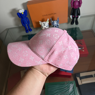 Louis Vuttion Cap