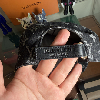 Louis Vuttion Cap