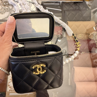 Chanel mini deri aynalı çanta