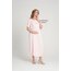 Pembe Düz Sade Kruvaze Sabahlıklı Lohusa Gecelik Takımı