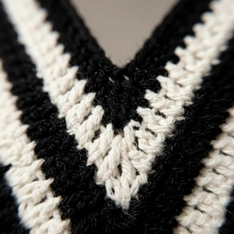 Siyah Beyaz El Örgüsü Büstiyer – Bohem Çizgili Halter Yaka Yazlık Crop Top