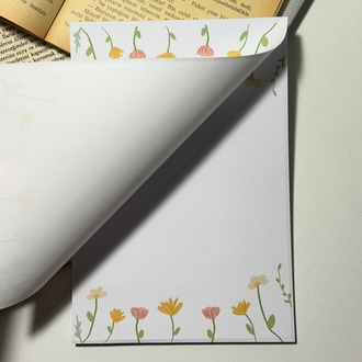 Renkli çiçekler temalı notepad/memopad