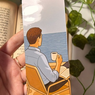Kitap Okuyan Erkek Kitap Ayracı 5 X 15 Cm Pvc Kaplama Parlak Ve Sert Yapı El Yapımı Bookmark